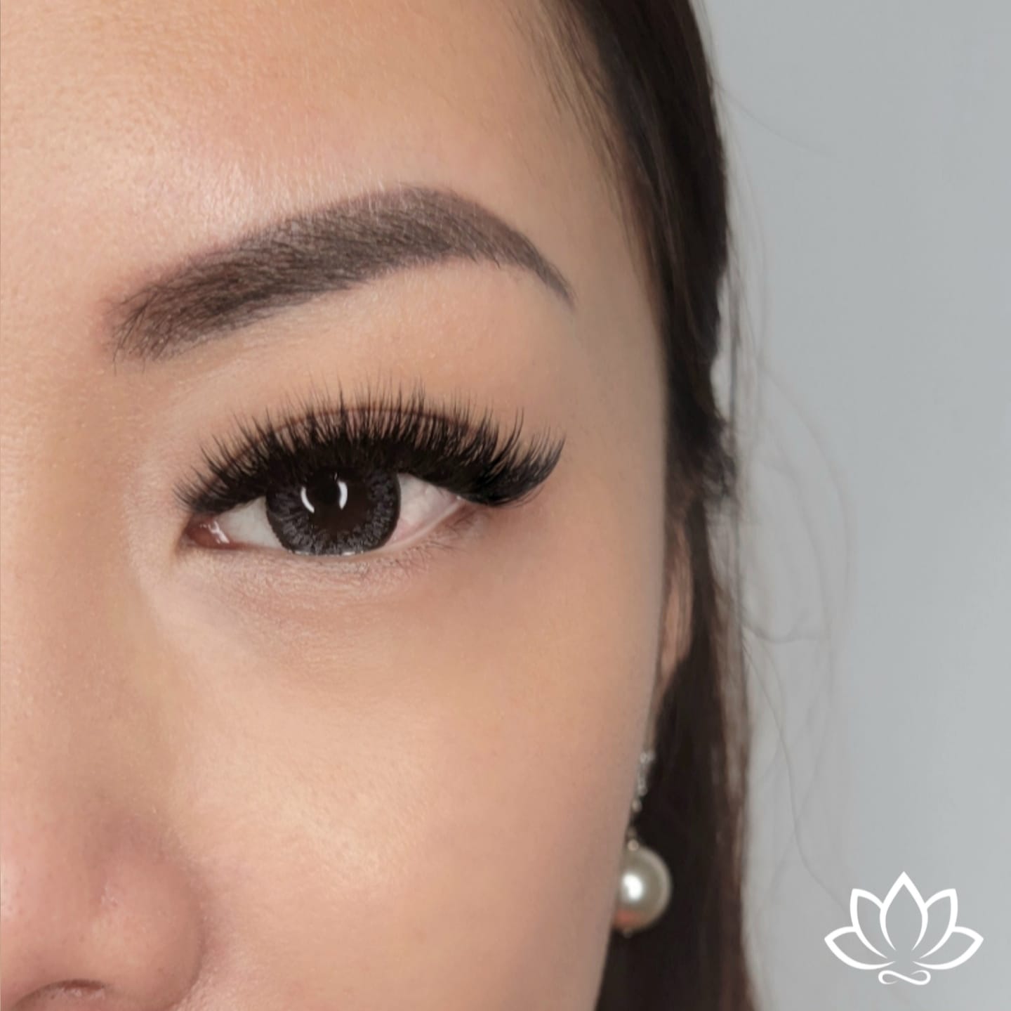 Wispy volume lash set by Infinite Glow